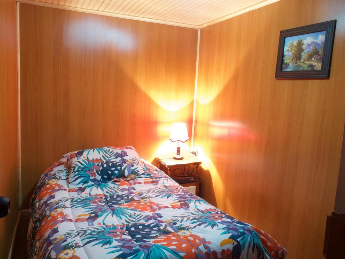 Hostal Traveltour El Campesino Puerto Natales Luaran gambar